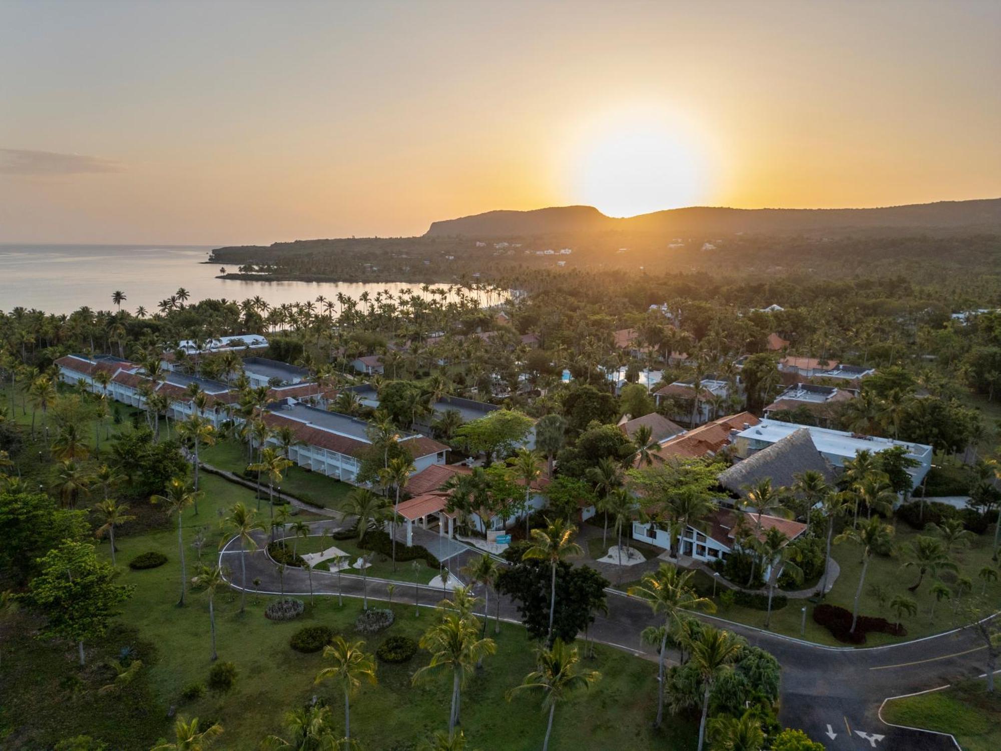 Wyndham Alltra Samana All Inclusive Resort Екстер'єр фото